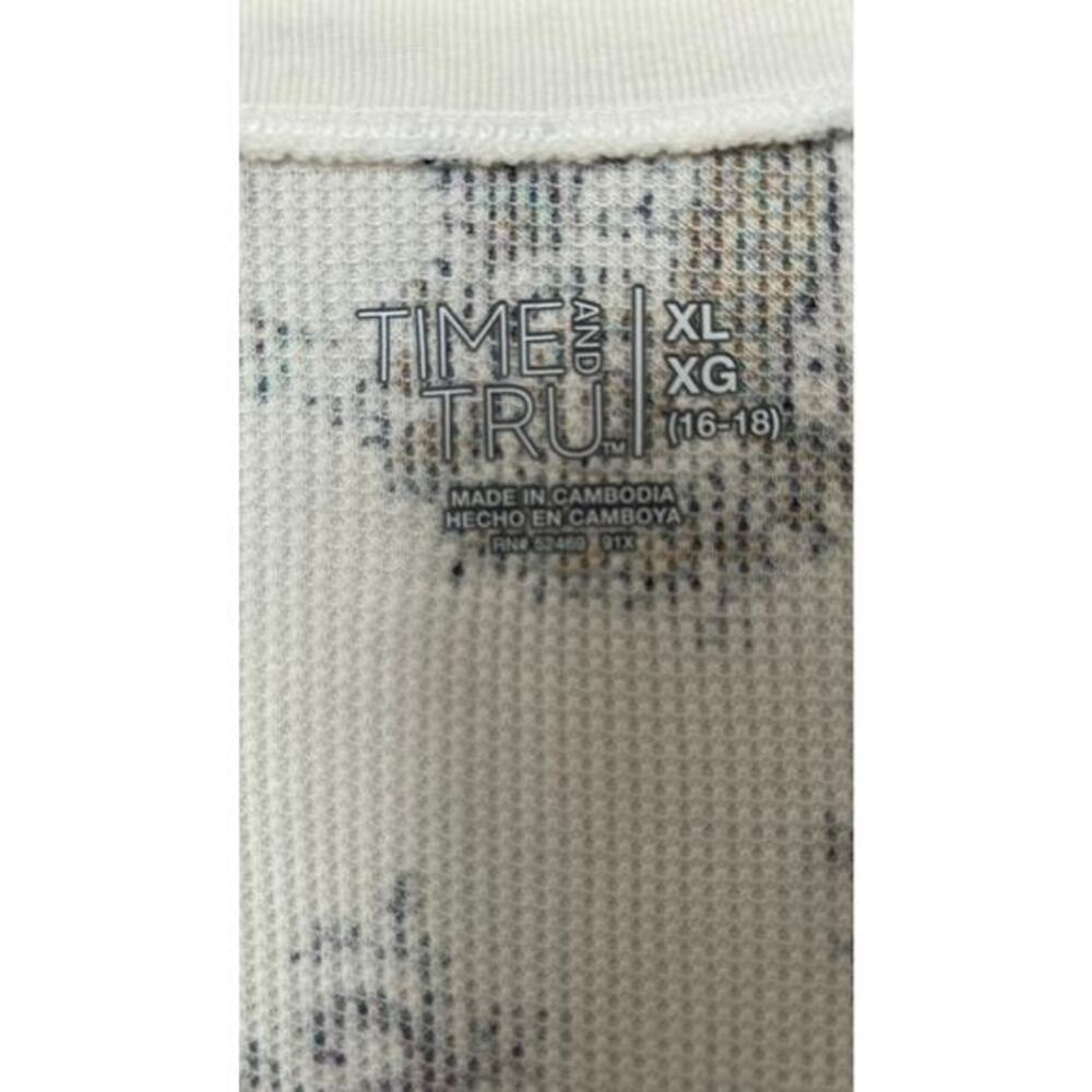 Time and Tru Long Sleeve Shirt - Picture 3 of 4